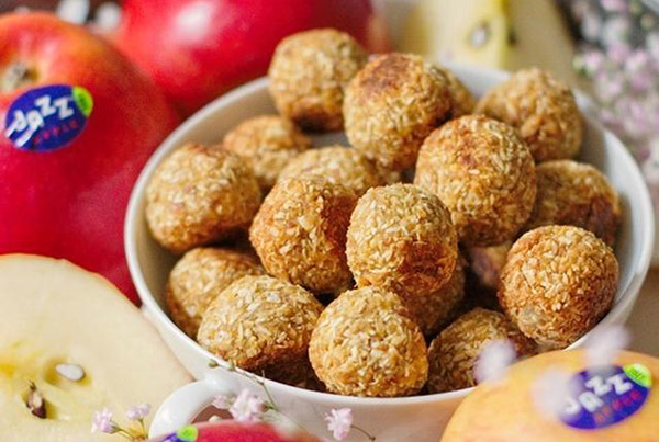 Sugar-free JAZZ™ apple and coconut bites - JAZZ Apple EU