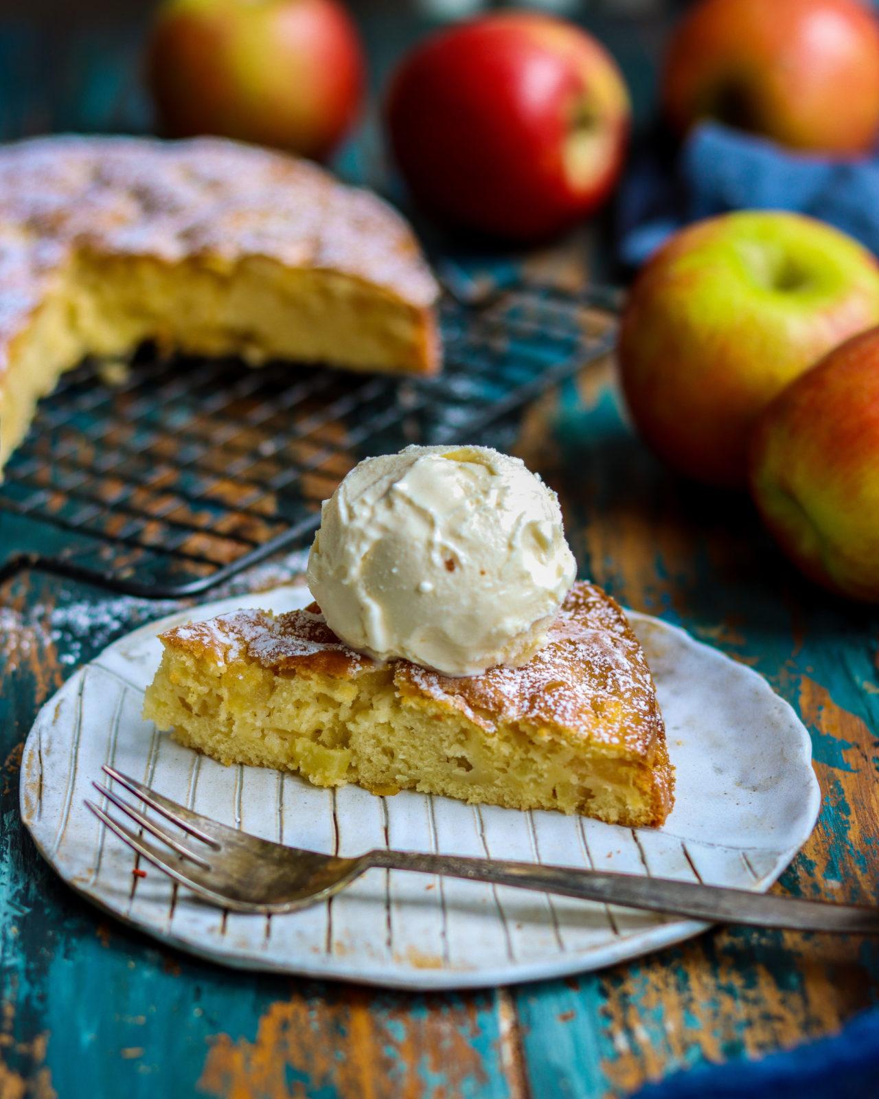 Boozy Jazz Apple and Rum cake JAZZ Apple UK