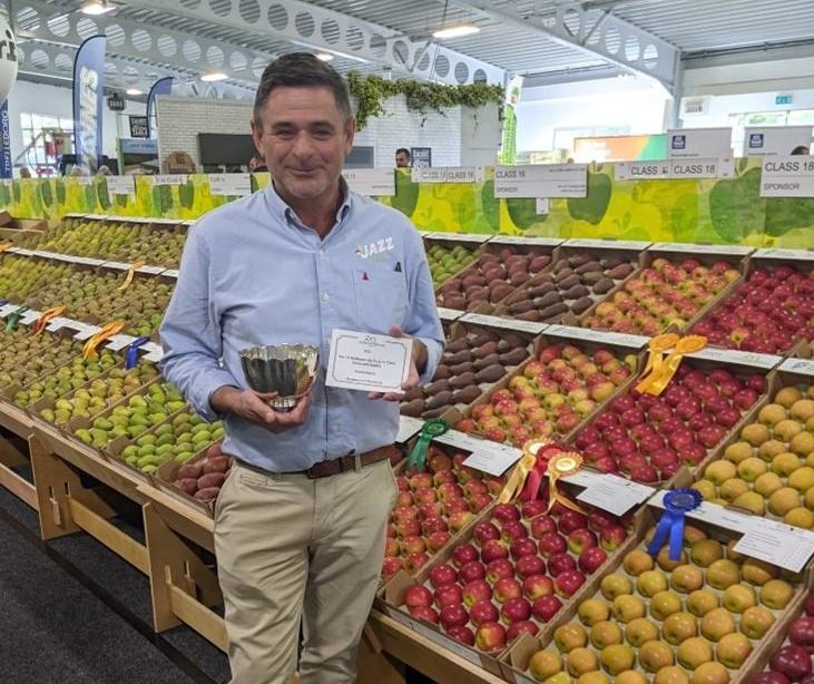 JAZZ™ Grower Jeremy Linsell Wins Awards at the National Fruit Show