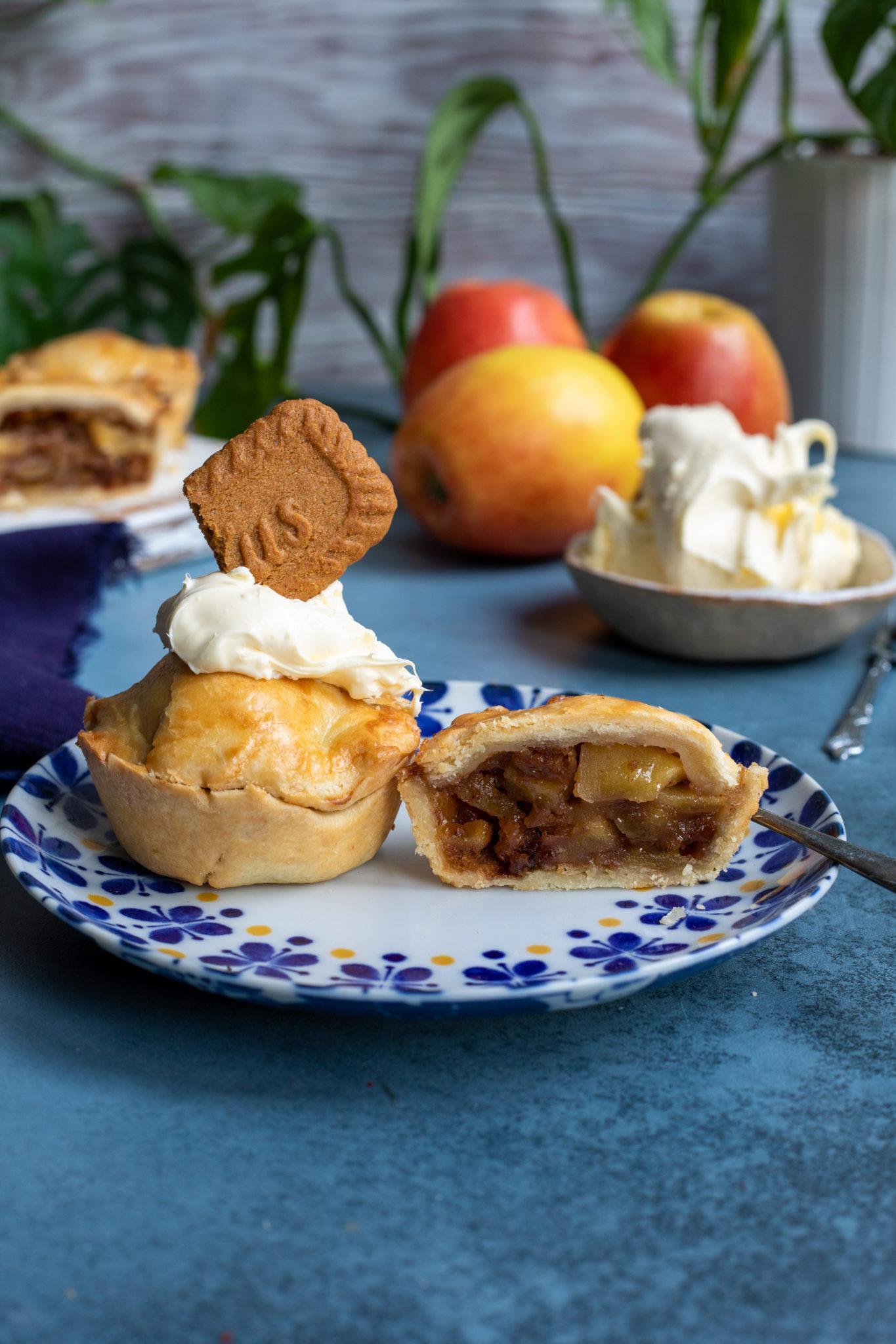 Mini JAZZ™ Apple Biscoff Pies JAZZ Apple UK