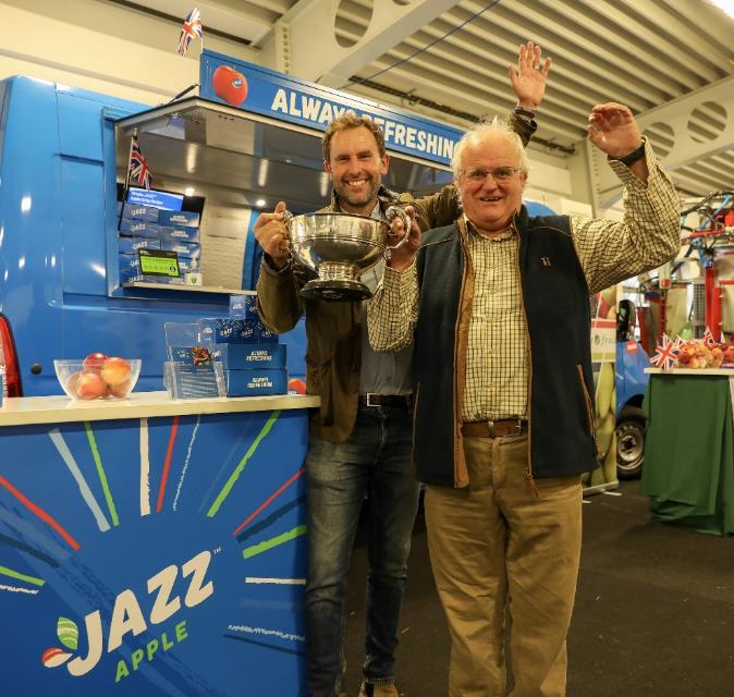 JAZZ™ Apple Begins British Season with Visit to the National Fruit Show