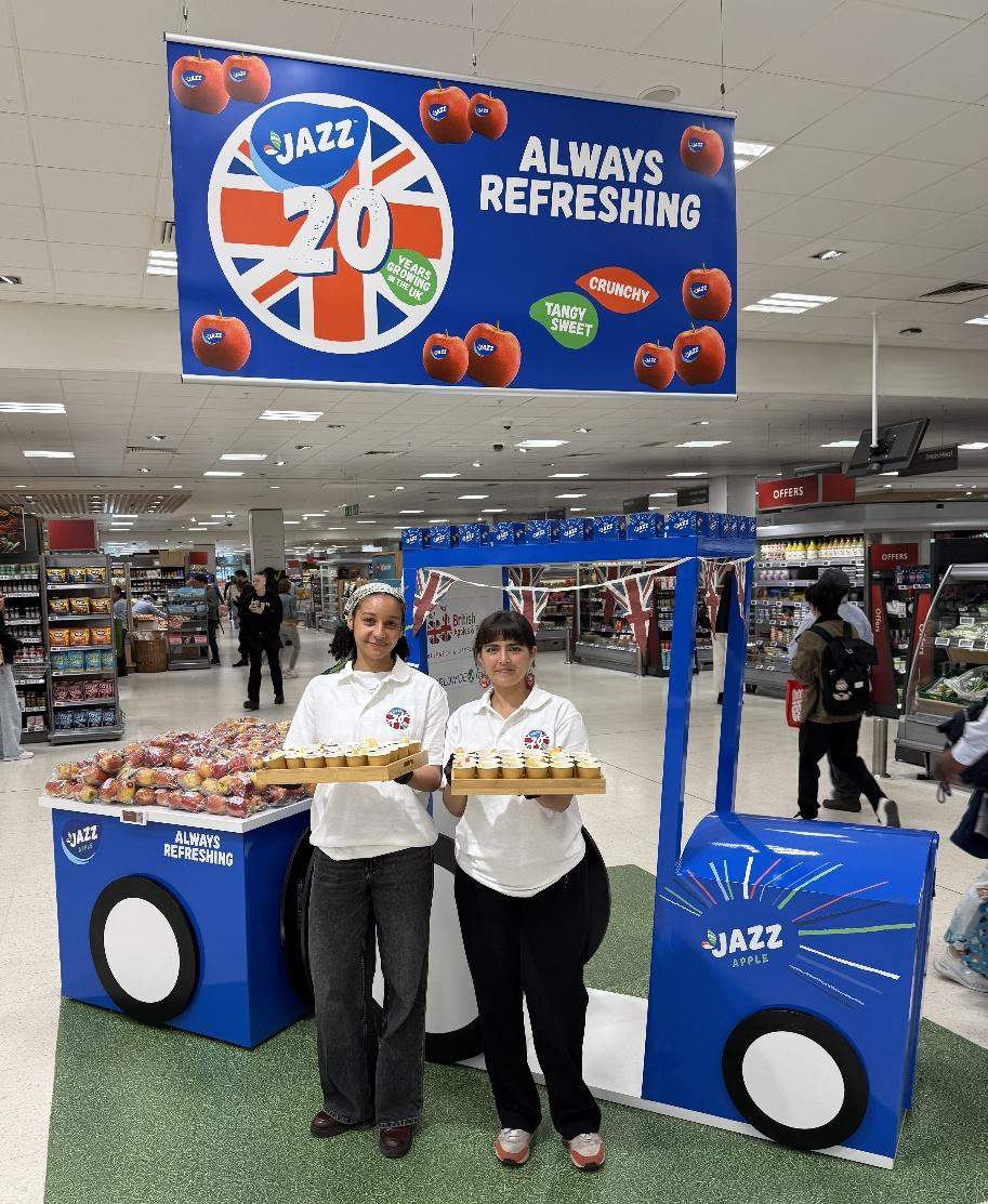 Waitrose Continue Celebration of British Growers with In-Store JAZZ™ Apple Tractor Activation